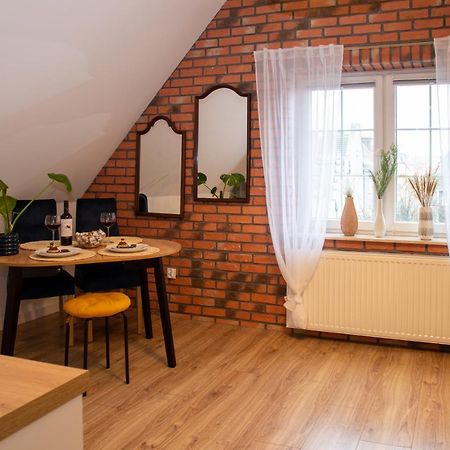 Dluga 66 Attic Apartment กดัญสก์ ภายนอก รูปภาพ