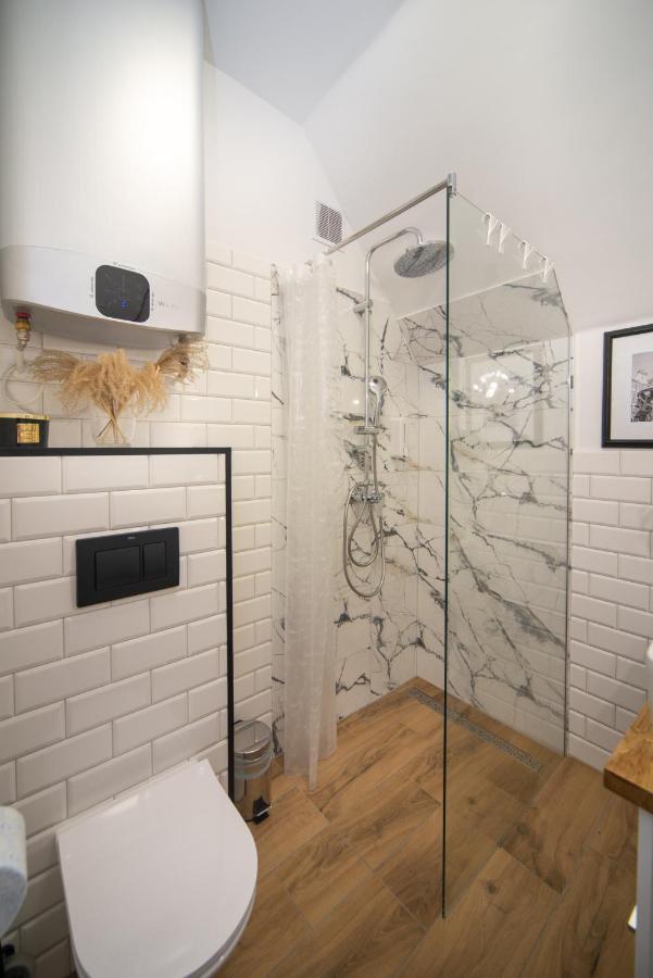 Dluga 66 Attic Apartment กดัญสก์ ภายนอก รูปภาพ